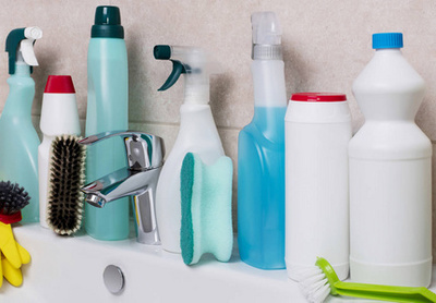 浴室清洁与维护 必备清洁用品与五金工具